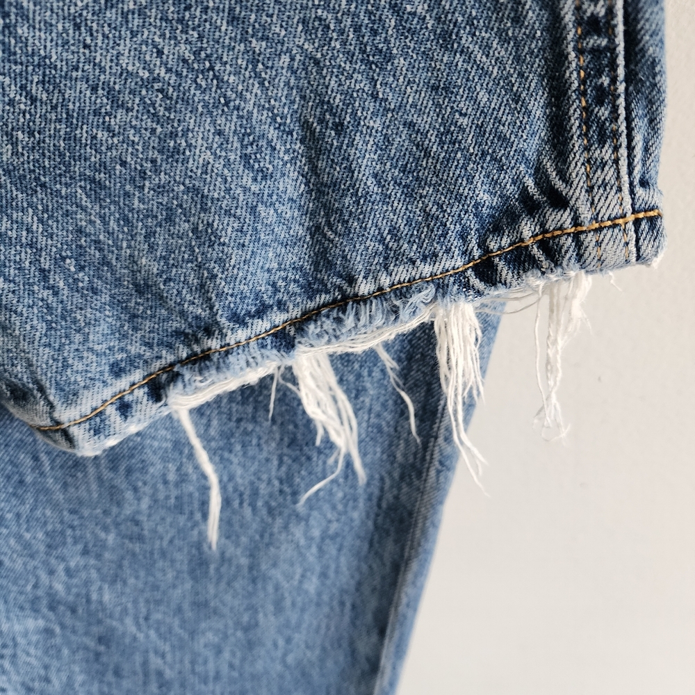 Agolde Cropped Straight-Leg Jeans in Light Blue Denim - Picture 4 of 11